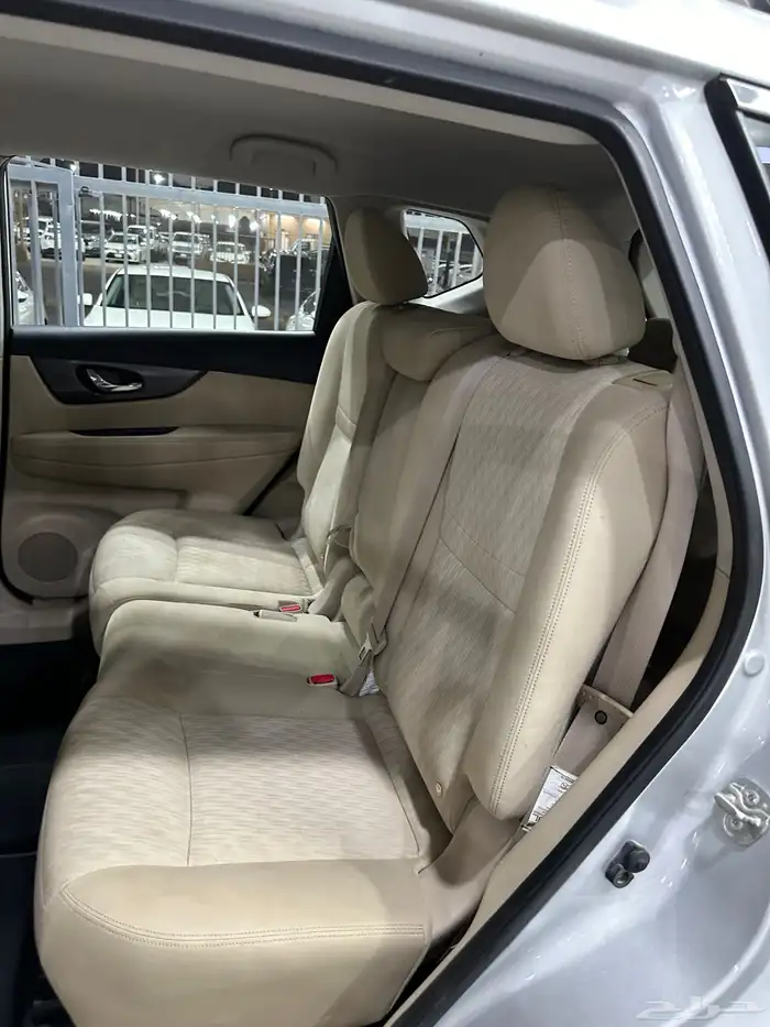 اكس تريل 2020 نص فل دبل لدى معرض(عبيد الرشيدي) 31