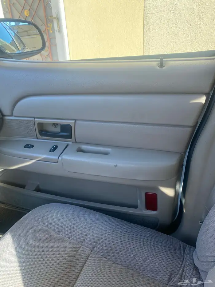 كراون فيكتوريا 2004 55