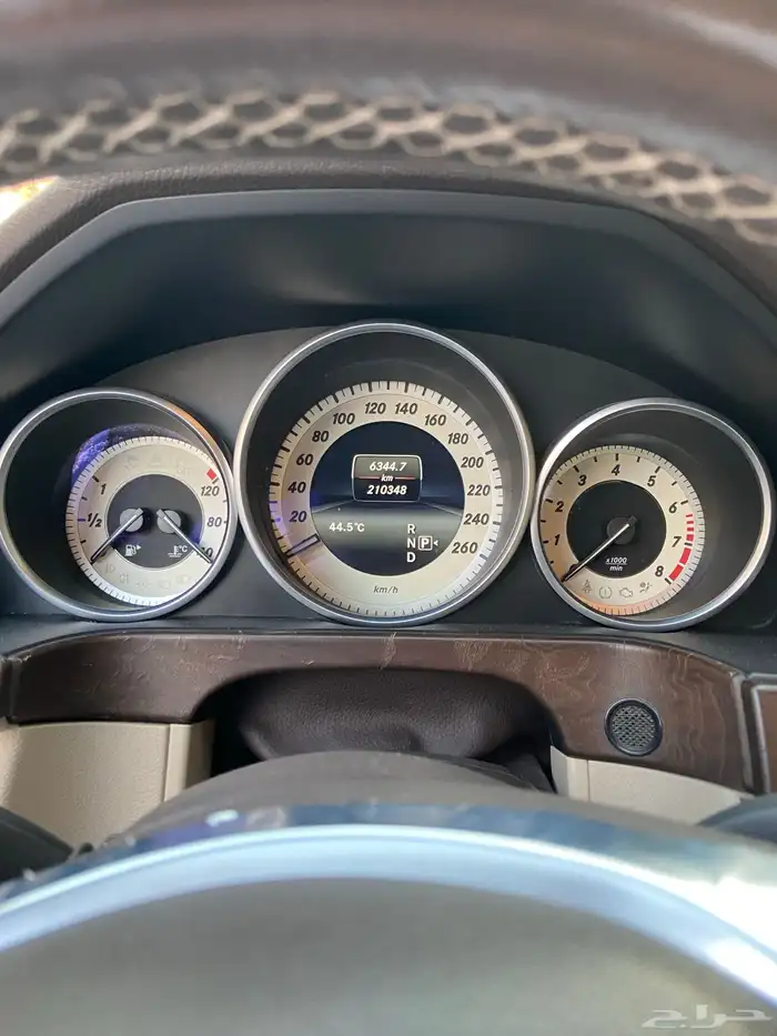 للبيع مرسيدس موديل 2014 شرط 16