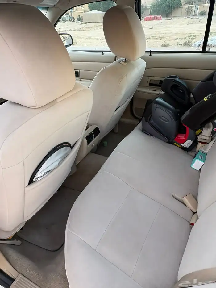 كراون فكتوريا موديل 2011 نظيف 14