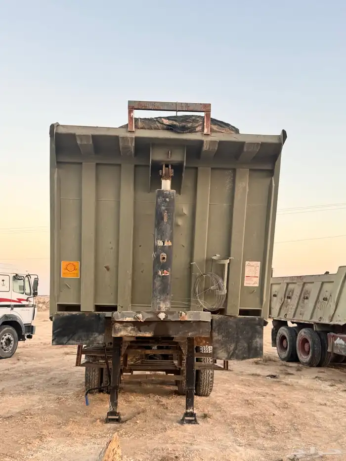 للبيع صندوق قلاب نضيف مقاس 18 جنط صاج 3