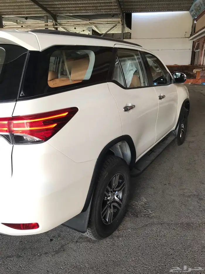 جيب فورتشنر ديزل 2400cc موديل 2022 6