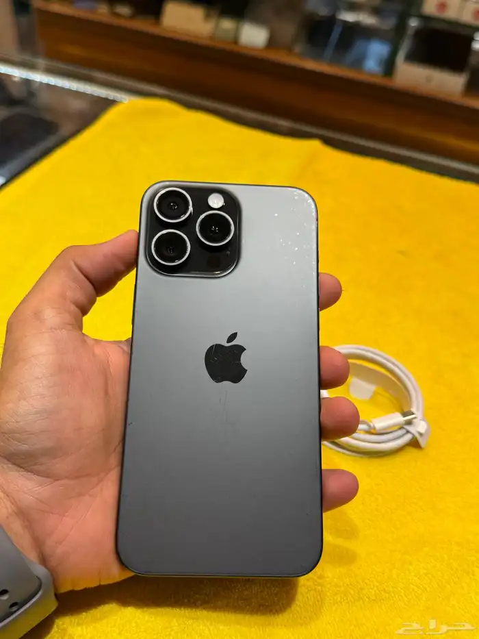 آيفون 15 برو ماكس 256 قيقاء نضيف جدا  شرق اوسط 0