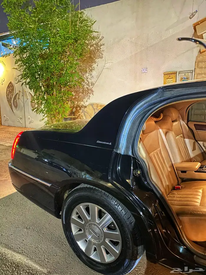 لينكون تاون كار 15