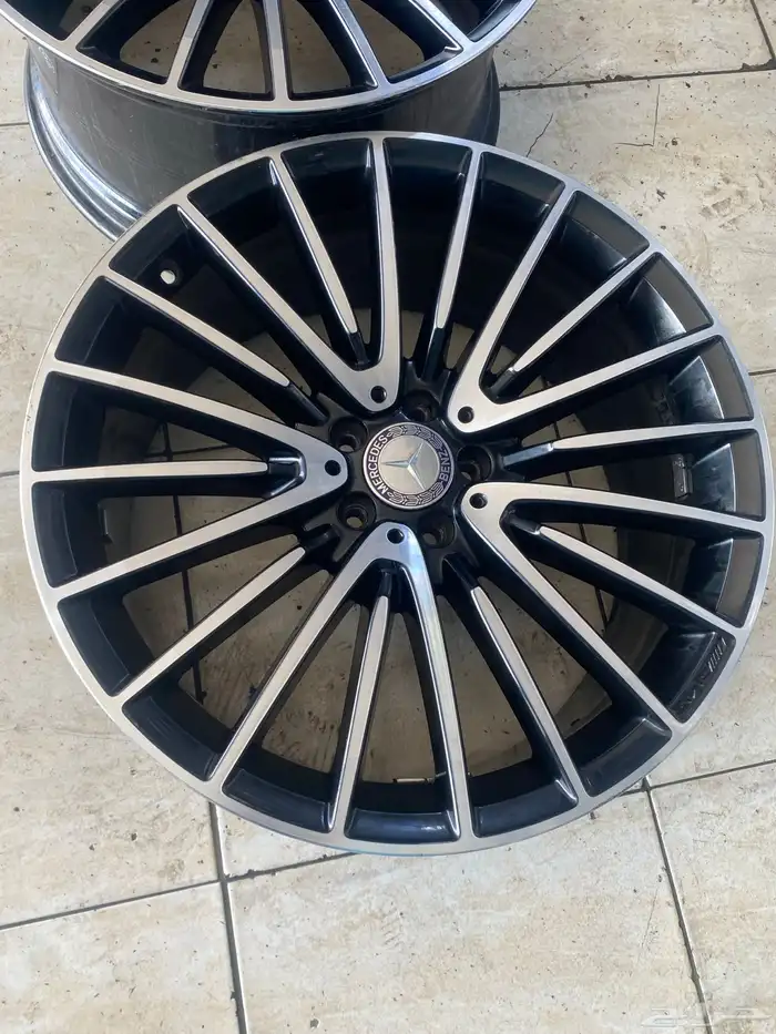 2 جنطين واحد خلفي واحد امامي جوهره مقاس 21 اصليه وكاله 5