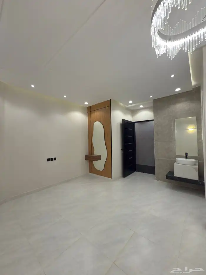 شقه علويه 6 غرف بدرج داخلي للسطح ابها قرب المطار-بسعر540الف 9