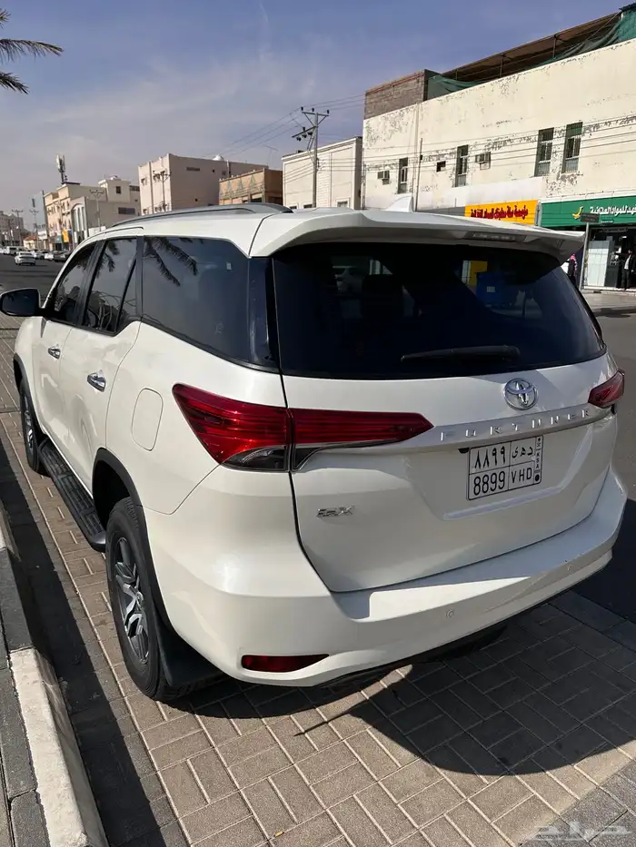 فورتشنر 2021 ابيض 4 دبل 5