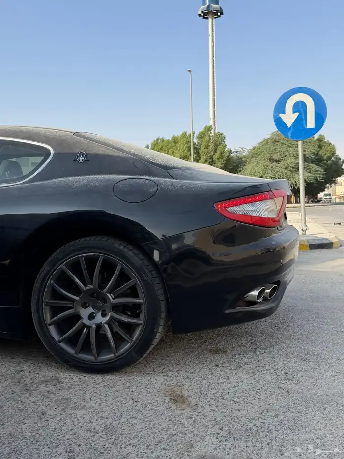 مازراتي جراند توريزمور اس 4.7 2012 المكينة الحمراء مصدومة 26