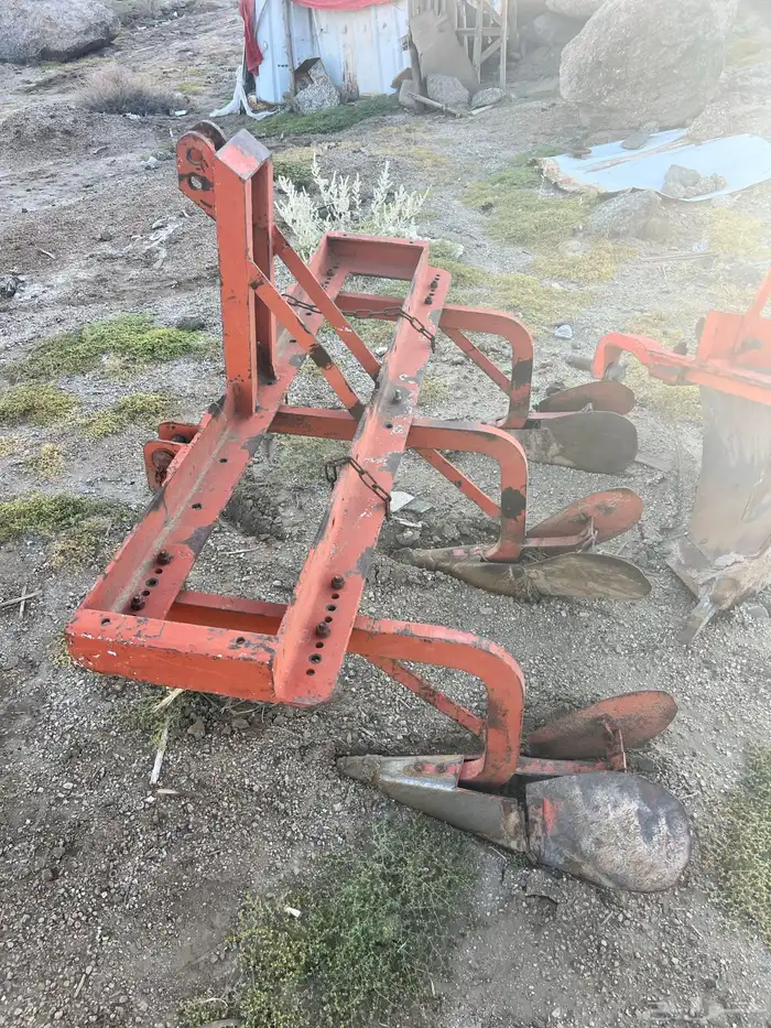 صاروخ و خطاط ثلاث خطوط 5