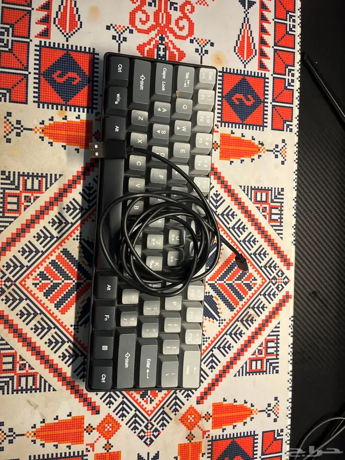 كيبورد اصلي من شركه Rock سعره الأصلي 220ريال وسعر البيع 150 2