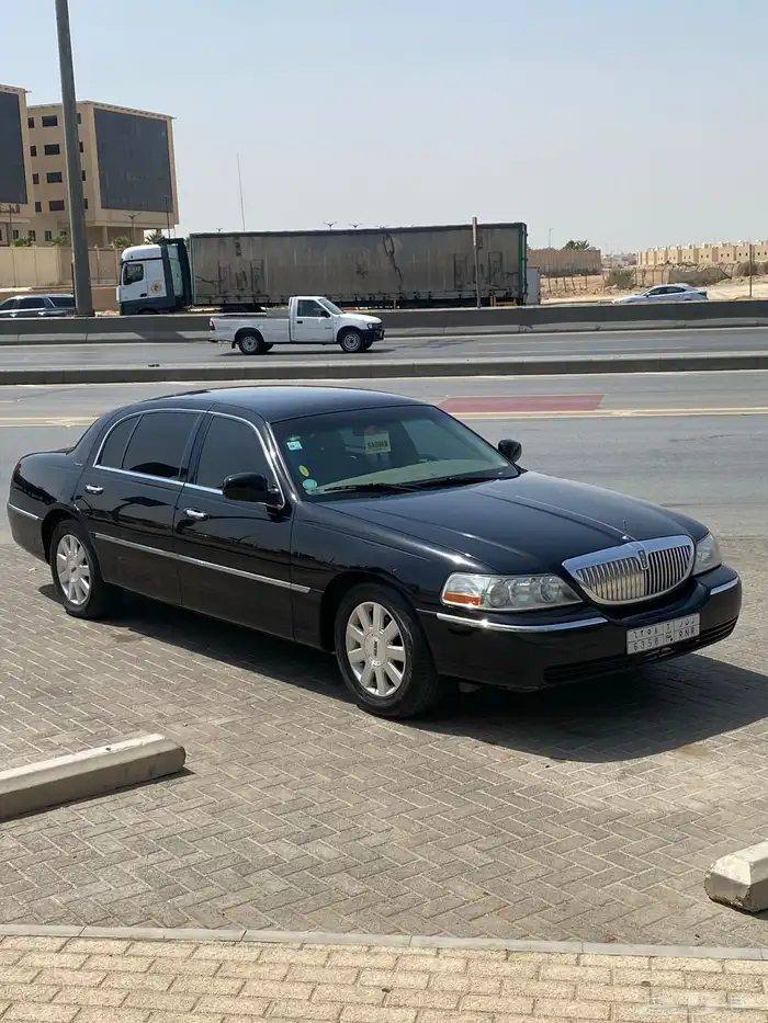 لينكون تاون كار 22