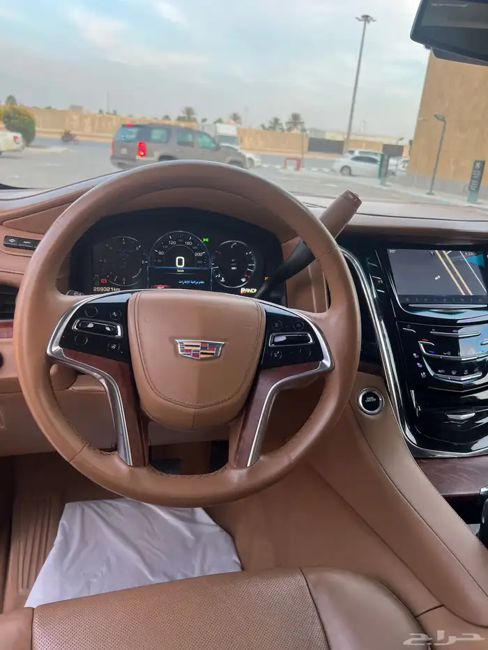 كاديلاك اسكاليد 2015 الدفعة الاخيرة شبه مخزن 34