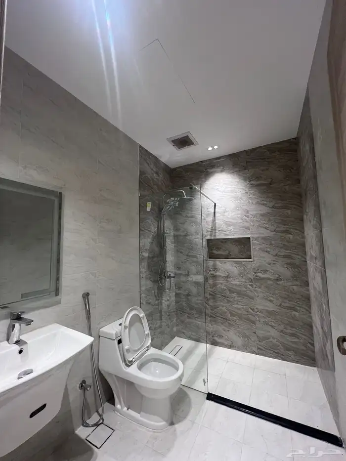 شقة تمليك بمكيفات جديدة و بتشطيب مميز (560 الف) 7