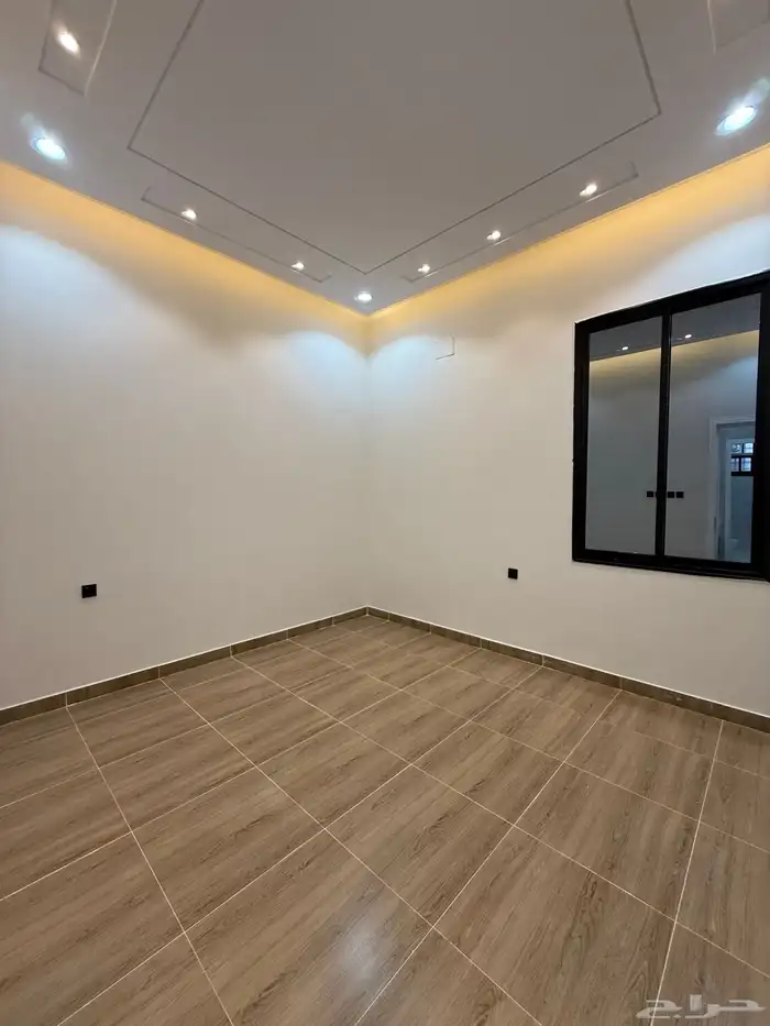 للبيع شقق ارضيه ببايكة سيارة شقق علويه بملحق ابها حي الزهور 33