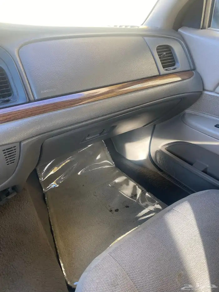 كراون فيكتوريا 2004 54