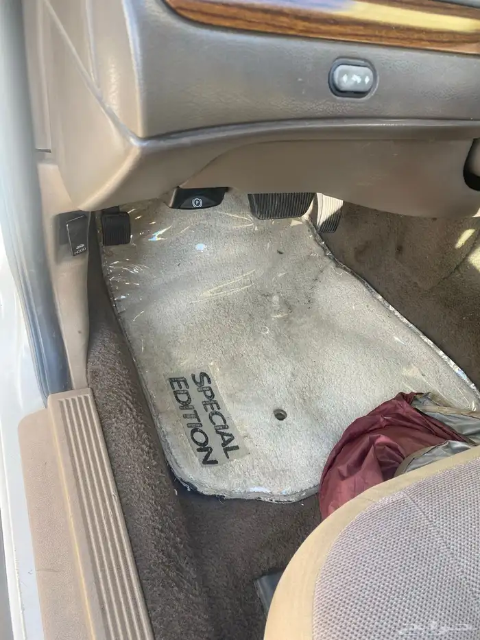 فورد فكتوريا 2004 53