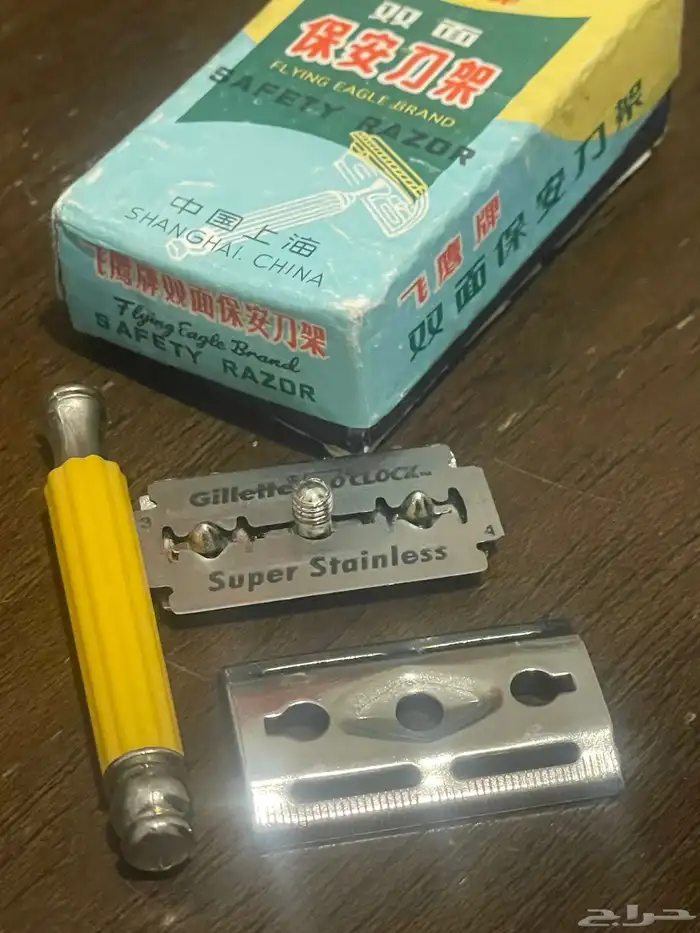 مكينة حلاقة اثرية قديمة جدا  0