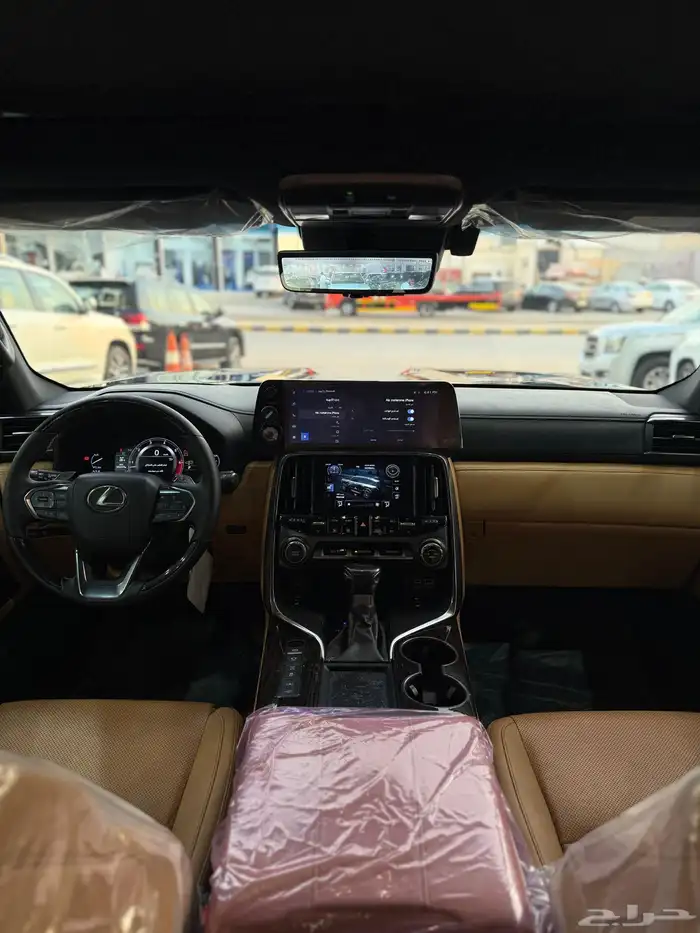لكزس - 2023 - LX600 - BB - فل كامل 21