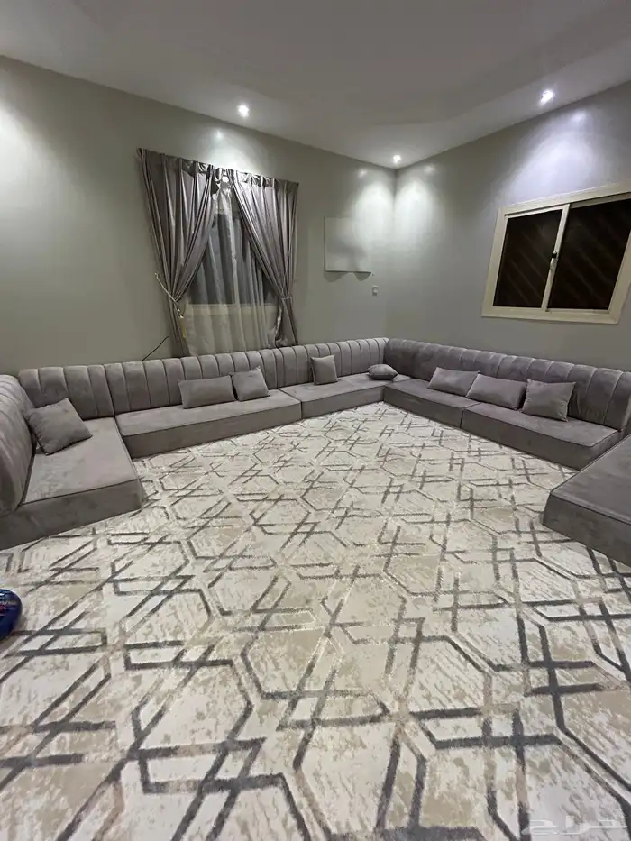 كنب صاله وجلسه ارضيه بدون الفرشه نظيف مره 6