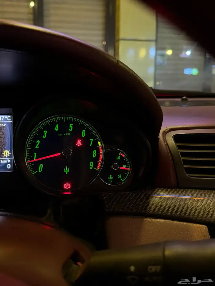 مازراتي جراند توريزمور اس 4.7 2012 المكينة الحمراء مصدومة 19