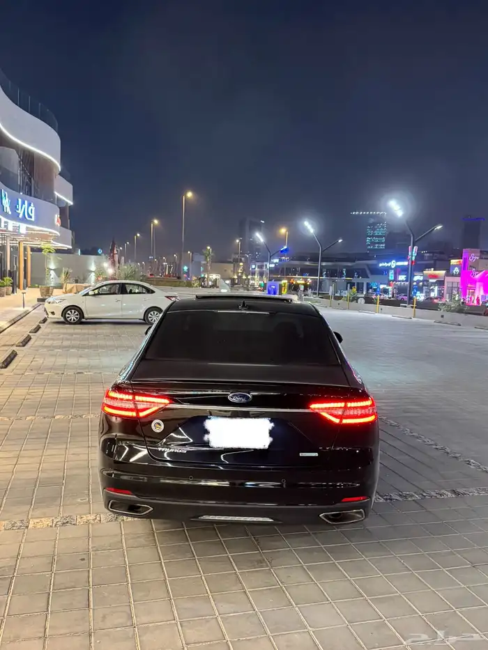 فورد تورس 2022 اسود 2