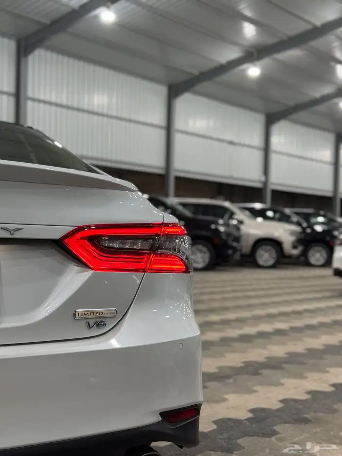 تويوتا كامري 2023 Limited edition V6 عداد 6 الاف فقط 4