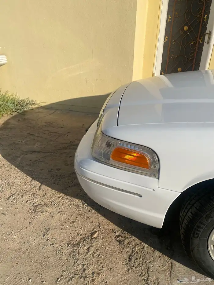 كراون فيكتوريا 2004 63