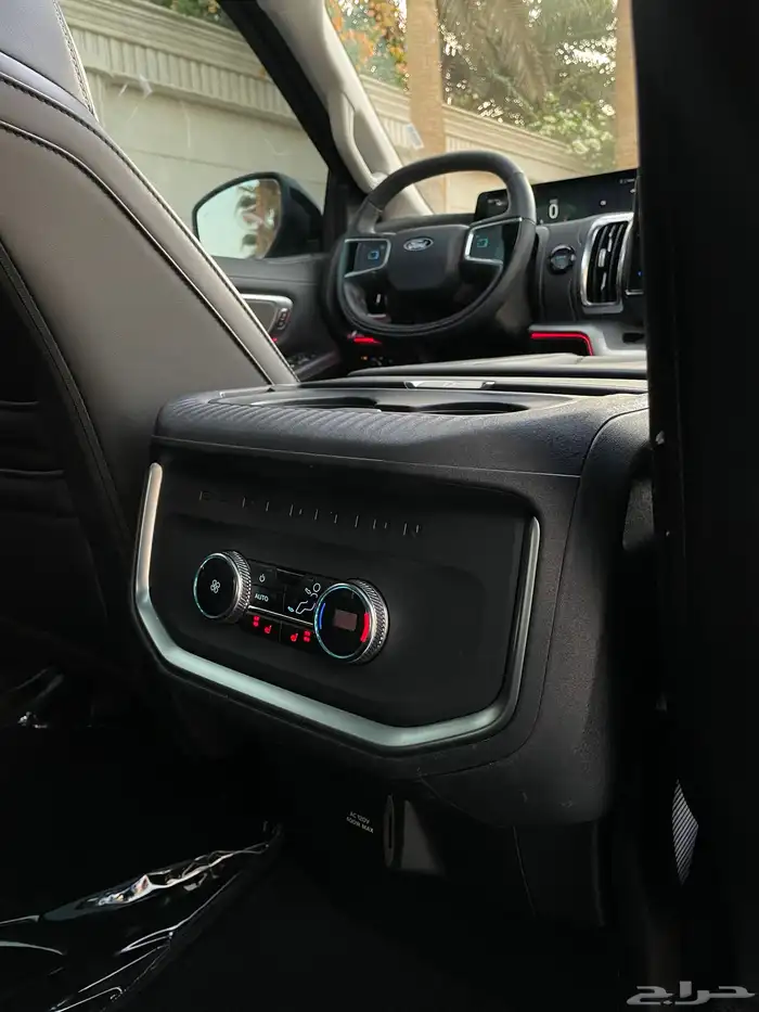 فورد اكسبديشن 2025 بلاتينيوم عداد (9 الاف) قمه بالنظافه 24