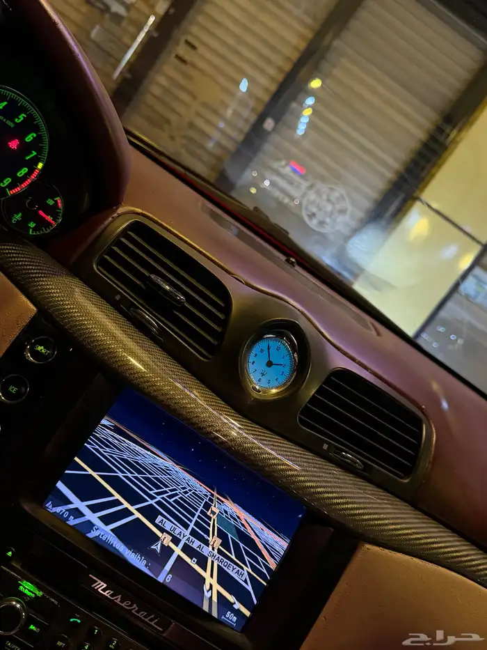 مازراتي جراند توريزمور اس 4.7 2012 المكينة الحمراء مصدومة 23