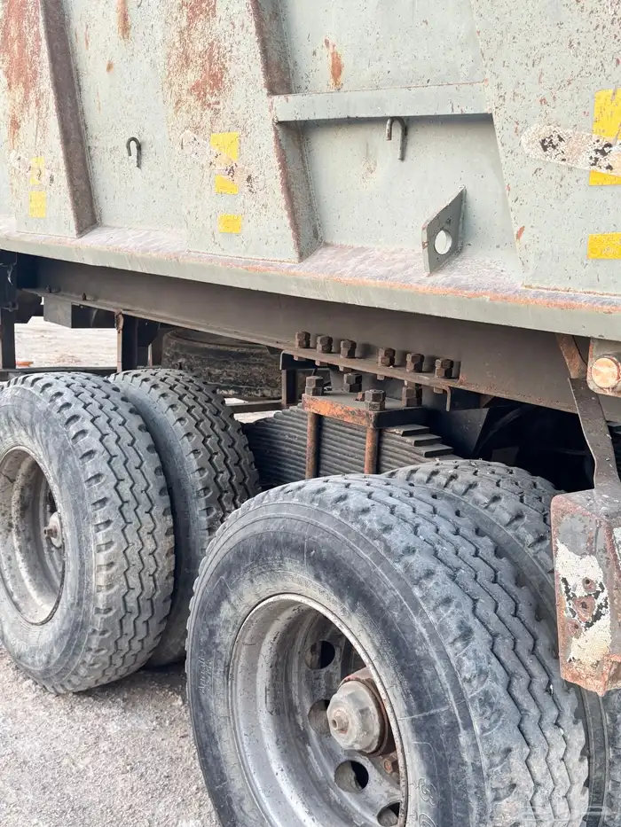 للبيع صندوق قلاب نضيف مقاس 18 جنط صاج 0