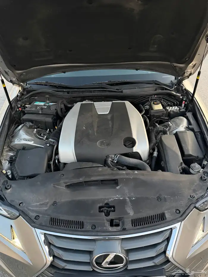 لكزس is350 2017 18