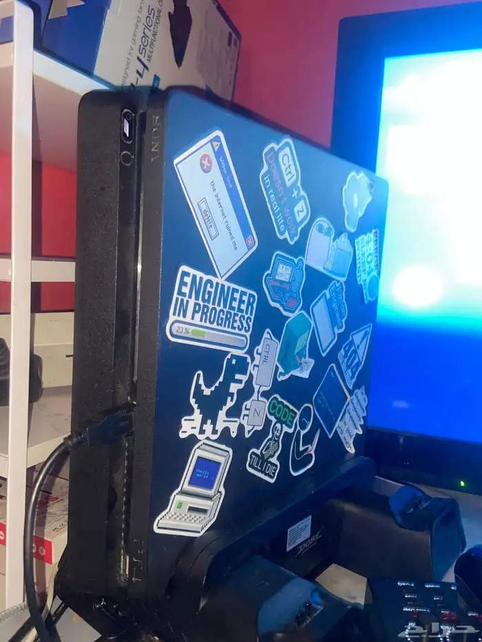 شاشه وسوني ويحي معاه يده اصليه ومبرد ل السوني وشاشه 3