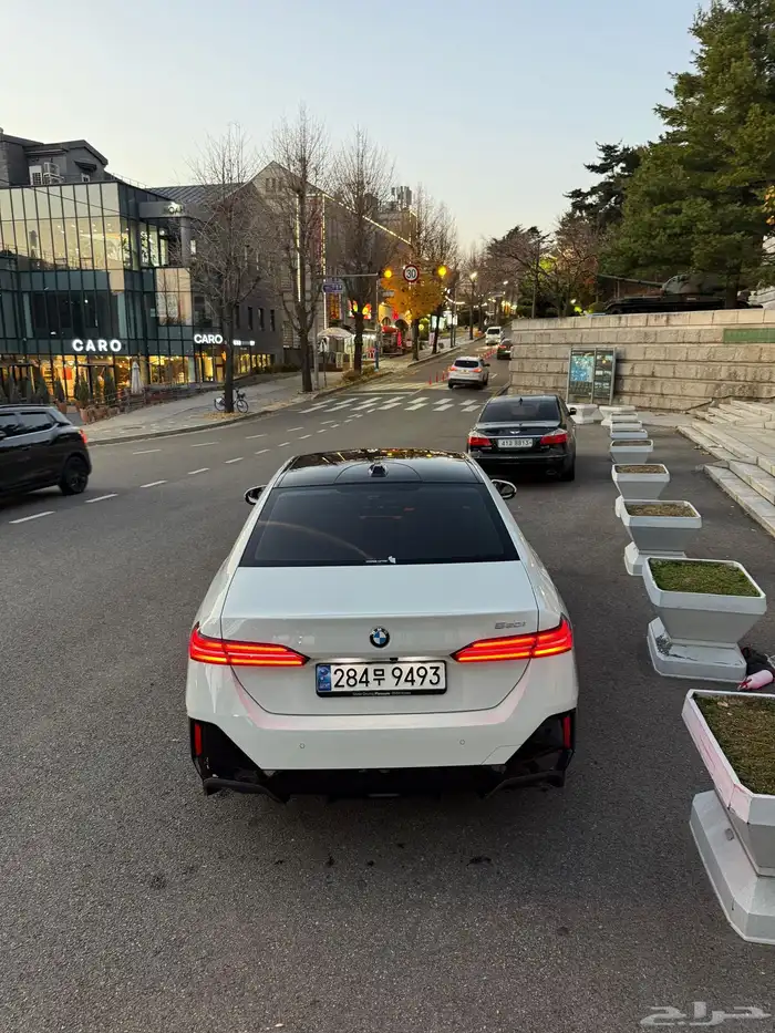 بي ام دبليو 520i 11