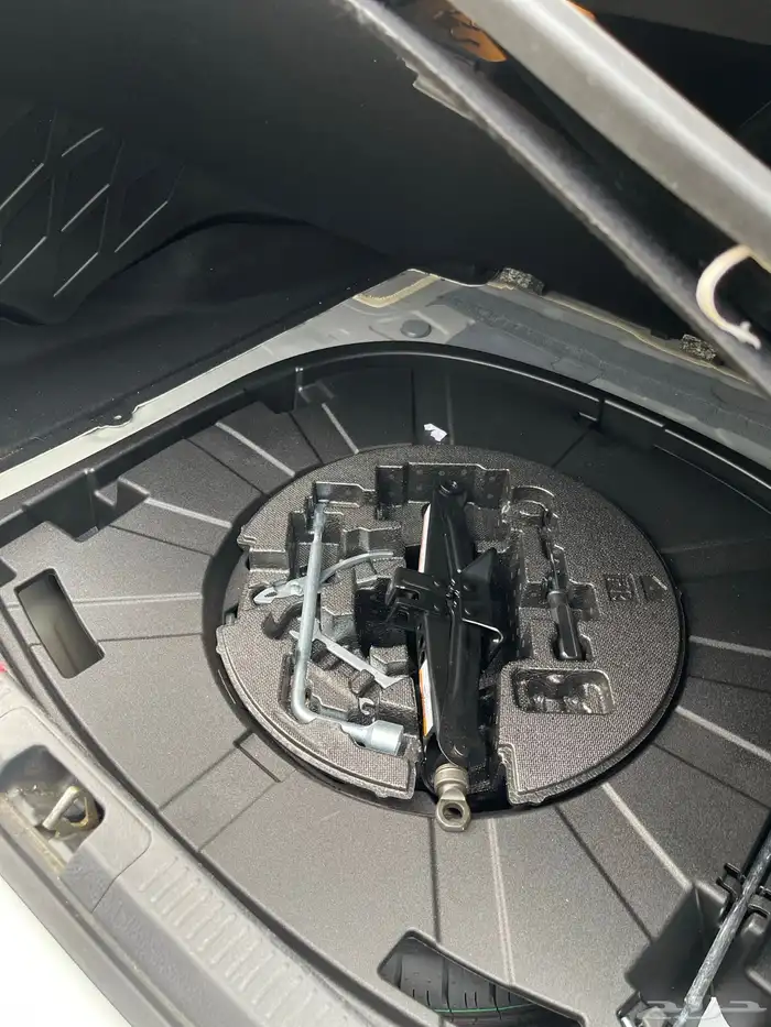 كامري 2025 E 18