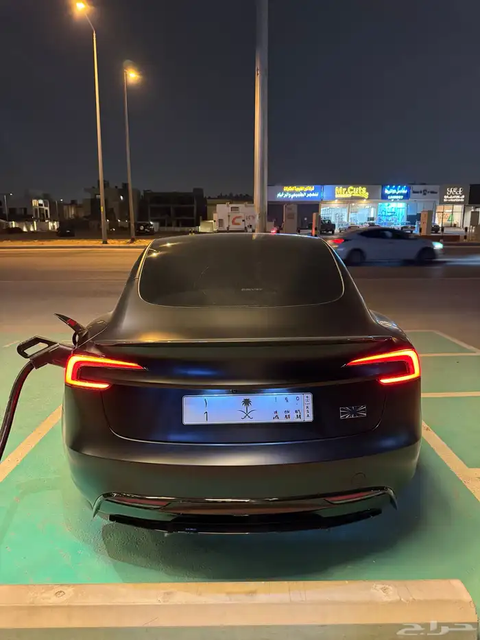 تسلا موديل 3 بيرفورمانس 2025 Tesla Model 3 Performance 0
