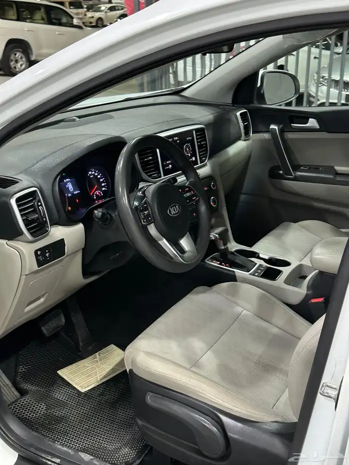 كيا سبورتاج 2022 دبل لدى معرض(عبيد الرشيدي) 20