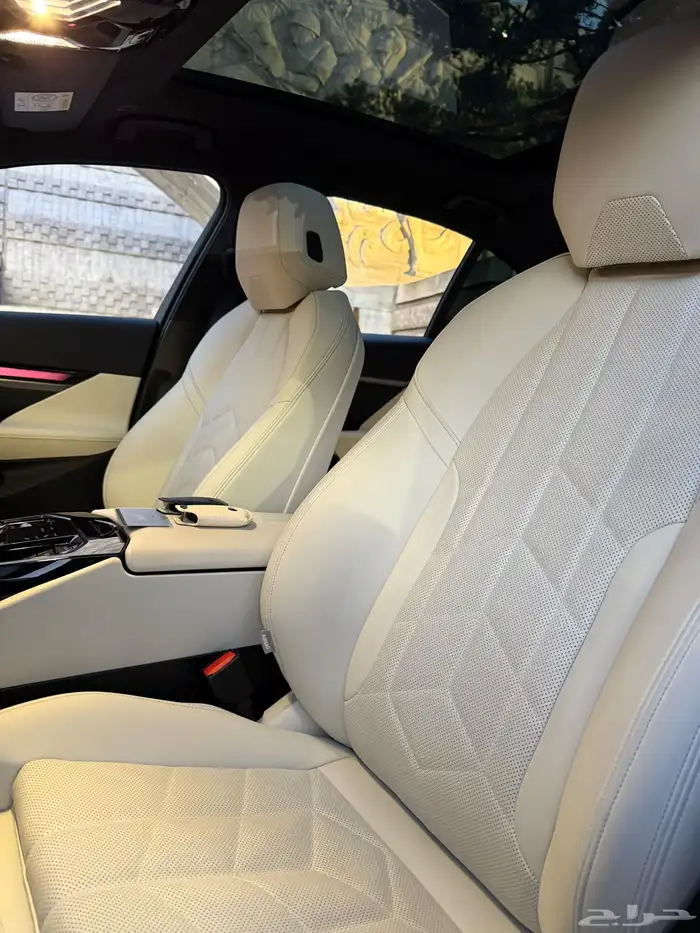 بي ام دبليو 520i 22