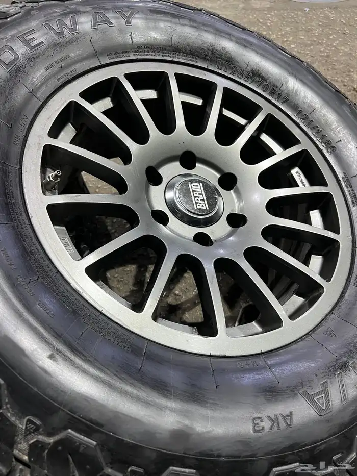 جنوط البرايد فيراني مقاس 17 مع كفرات حجرية تاريخ 2021 نضيفه 25