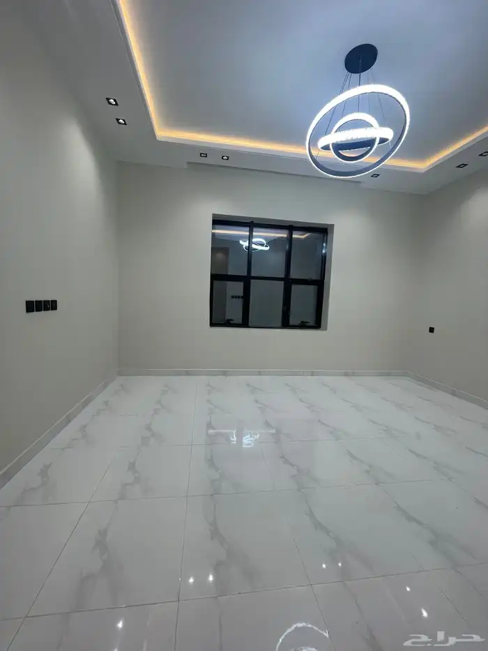 للبيع شقه علويه بسطح ومصعد شغال ابها حى البديع من 480 الف 5