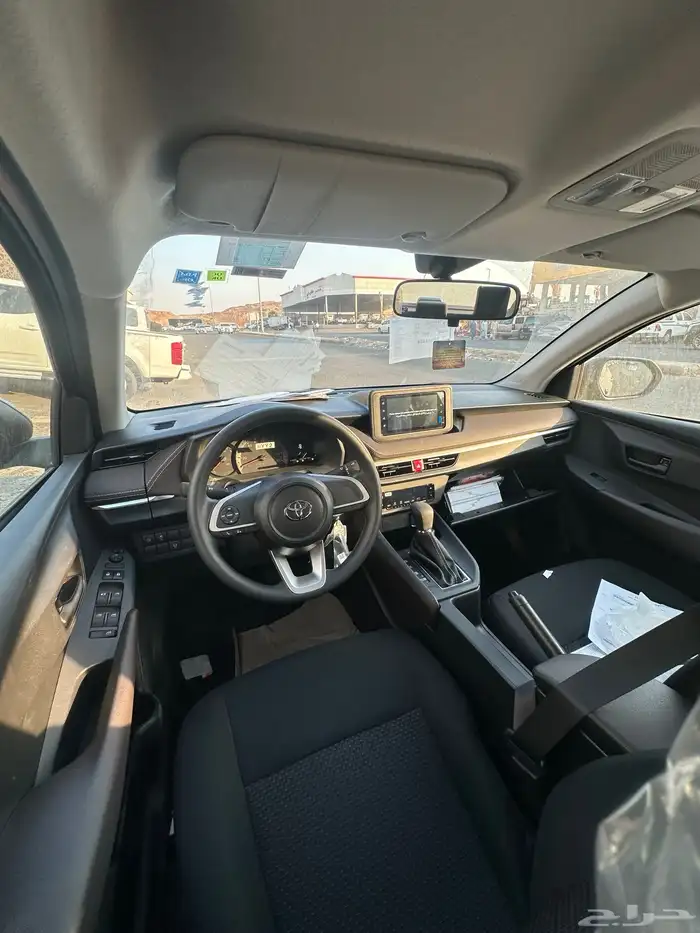 تويوتا يارس استاندر 4 سلندر موديل 2026 جديد فقط 2