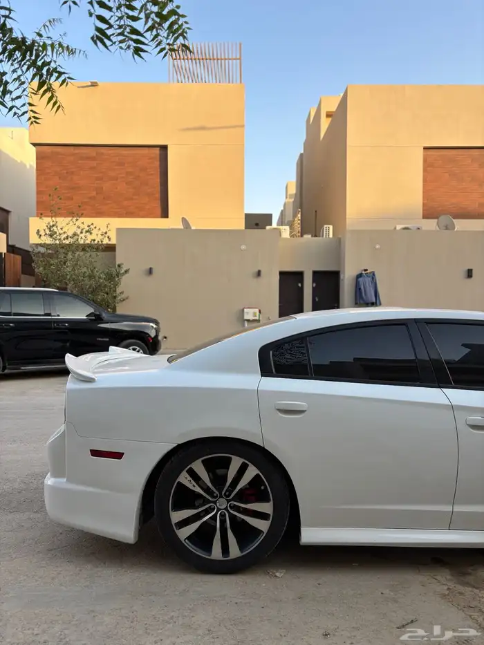 دوج تشارجر 2012 RT ( محول كامل داخلي وخارجلي SRT ) 4