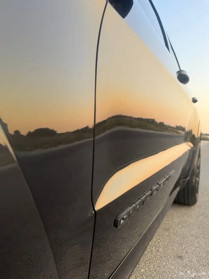 جراند شروكيSRT 2014 23