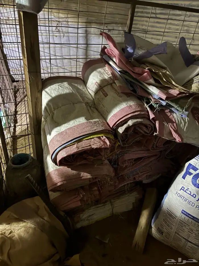 اكياس شعير ومكعبات للبيع 3