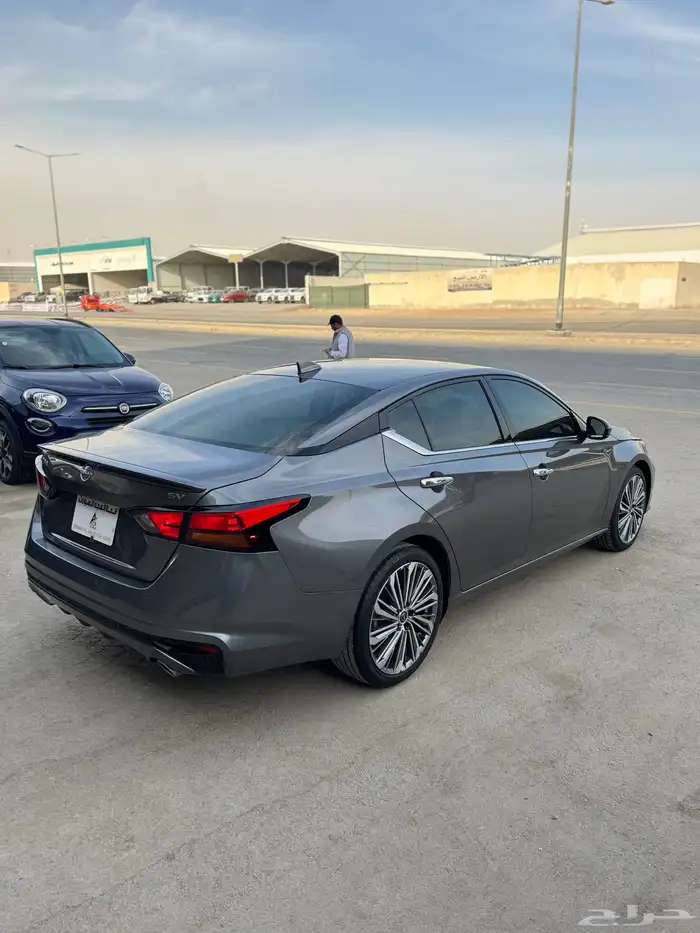 للبيع نيسان التيما 2024 - نص فل - بحالة الوكاله 3