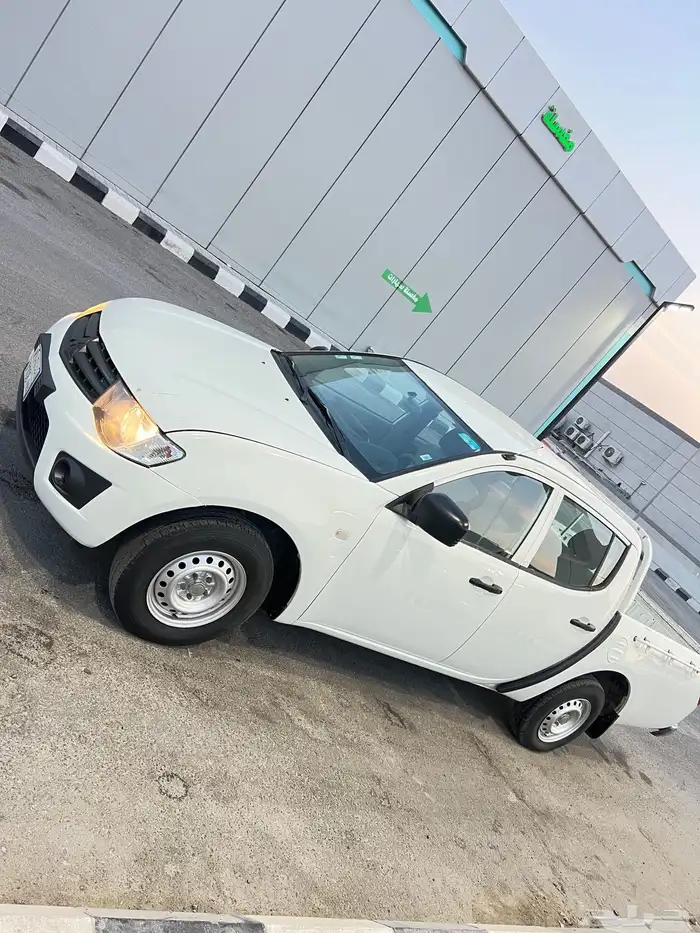 ميتسوبيشي 2015 0