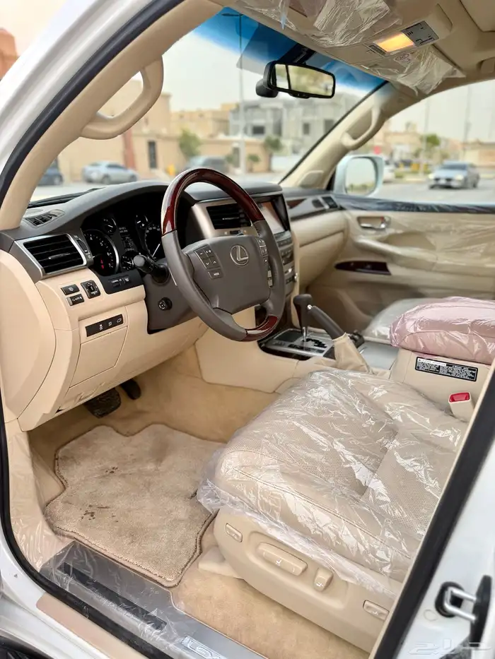 جيب لكزس 2013 DD مخزن شبة جديد 13