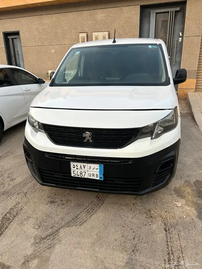 بيجو باص بضائع 2021 للبيع 1