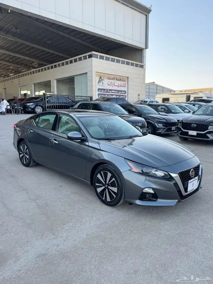 للبيع نيسان التيما 2022 نص فل بحالة الوكاله 2