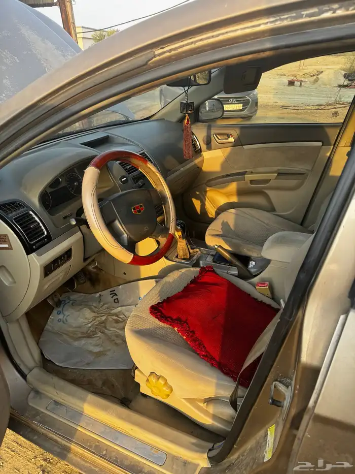 للبيع سيارة جيلي 2012 8