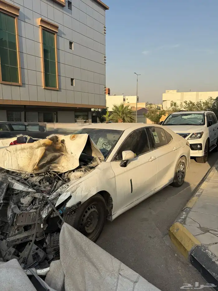 كامري ستاندر 2020 لون ابيض 3